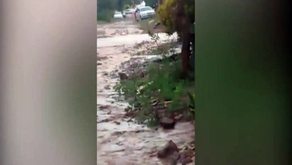Chuva causa transtornos e reclamação de moradores na Rua Silverstone