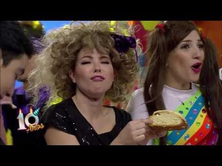 Acábatelo parte la rosca de reyes