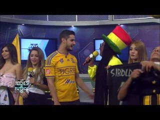 Yala Reggae cantando en vivo