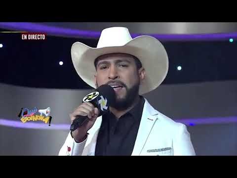 Le dan navajazo a conductor de Multimedios | Vivalavi