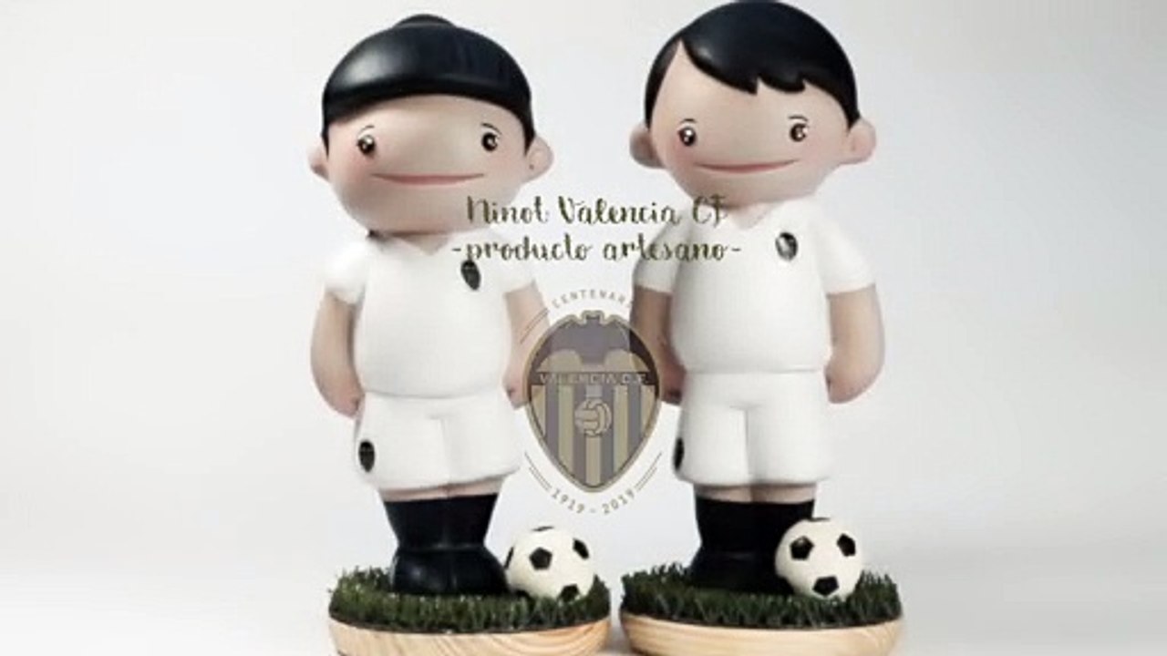 Sale a la Venta un Ninot del Centenario del Valencia CF