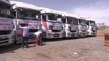 Şanlıurfa'dan Suriyelilere 8 tır yardım malzemesi