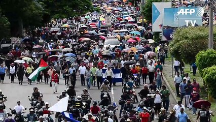 Miles de maestros y médicos en protesta en Honduras