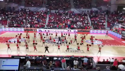 SLUC - Saint-Chamond : les pom-pom girls à la mi-temps