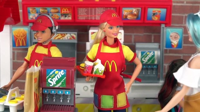 Barbie Doll Mc Donalds Drive Thru with Miniature Hamburger Happy Meal Maker Toy