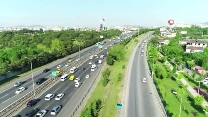 Çamlıca gişelerindeki trafik yoğunluğu havadan görüntülendi