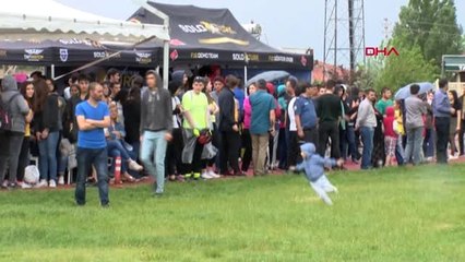 Kayseri'de Solo Türk gösterisine yağmur engeli