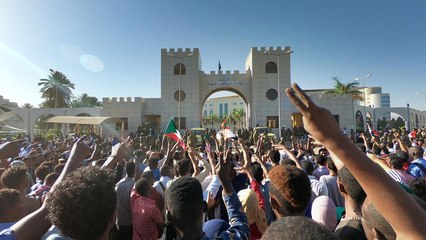 99 قتيلا منذ بدء انتفاضة السودانيين.. تعرف على حكاياتهم