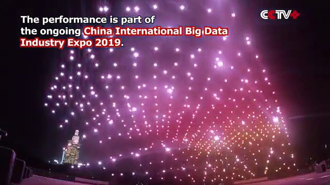 Pour célébrer le "Big Data Expo", la Chine offre un spectacle de lumières en déployant 526 drones