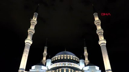 Kadir Gecesi'nde Ankara'da camiler doldu taştı
