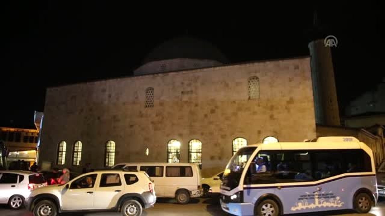 Anadolu'nun ilk camisinde Kadir Gecesi kutlaması