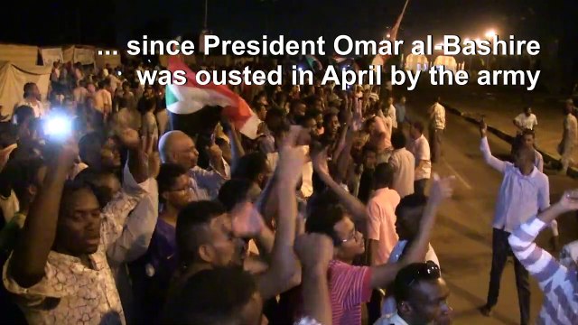 Sudanese protesters challenge military council to continue sit-in