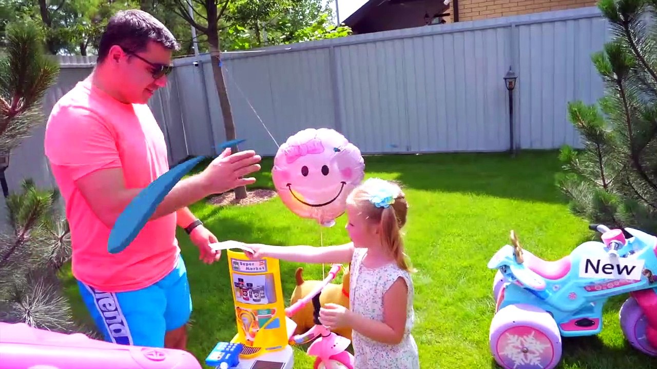 Nastya et papa de faire semblant de jouer avec la boutique de jeux et jeux de Dressup nouveau