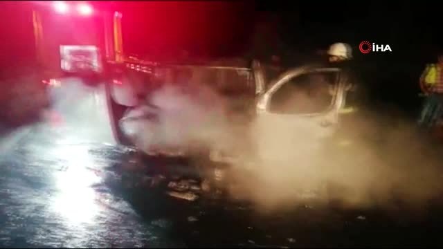 Kuzey Marmara Otoyolu'nda alevlere teslim olan araç küle döndü