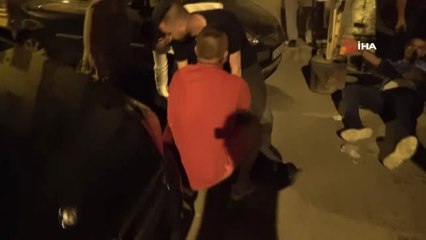 Silahlı saldırgan, tornavidayla polislere saldırdı