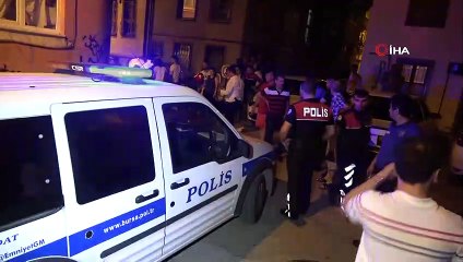 Silahlı saldırgan, tornavidayla polislere saldırdı