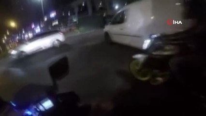 Motosikletli maganda tek tekerlek üzerindeyken polise yakalandı
