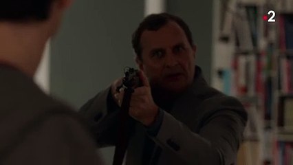 Théo pris au piège par Lestrade (Ep23)