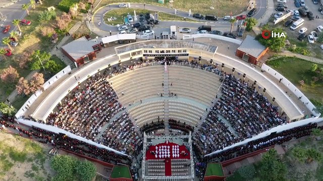 - Girne Amerikan Üniversitesi 33. Dönem Mezunlarını Verdi