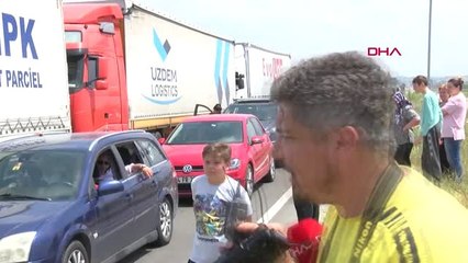 EDİRNE İpsala'da kilometrelerce 'tatilci' kuyruğu