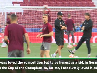 Télécharger la video: Make semis finals! - Klopp jokes about UEFA changes