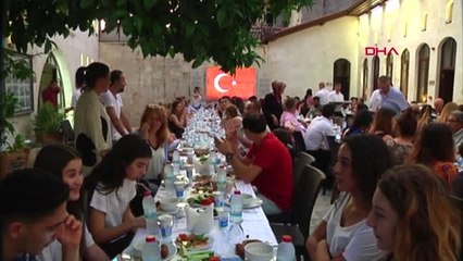 HATAY Vali Doğan, Medeniyetler Korosu ile iftar yaptı