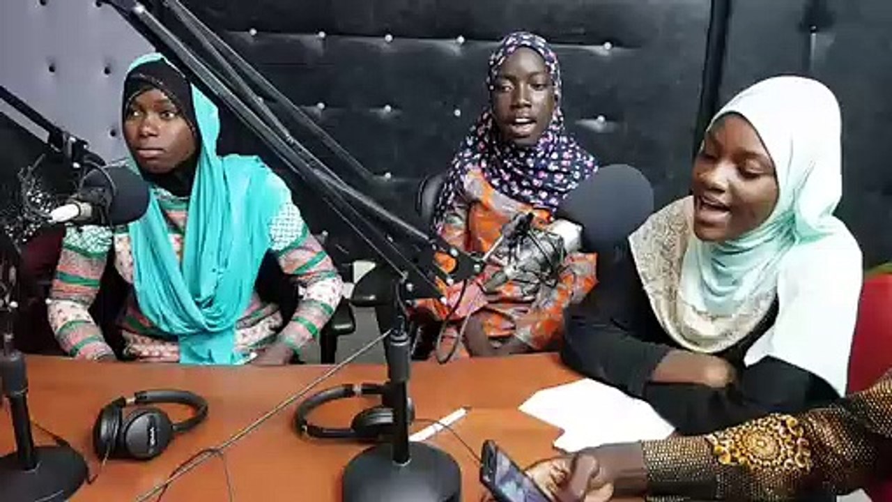 La Troupe Léeral de Gnague chante le Prophète Mouhamed (PSL)