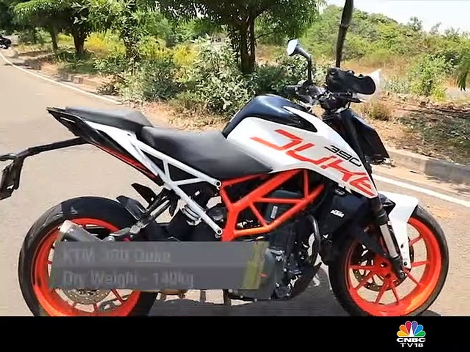 Overdrive reviews the Honda CB 300 R and KTM 390 Duke