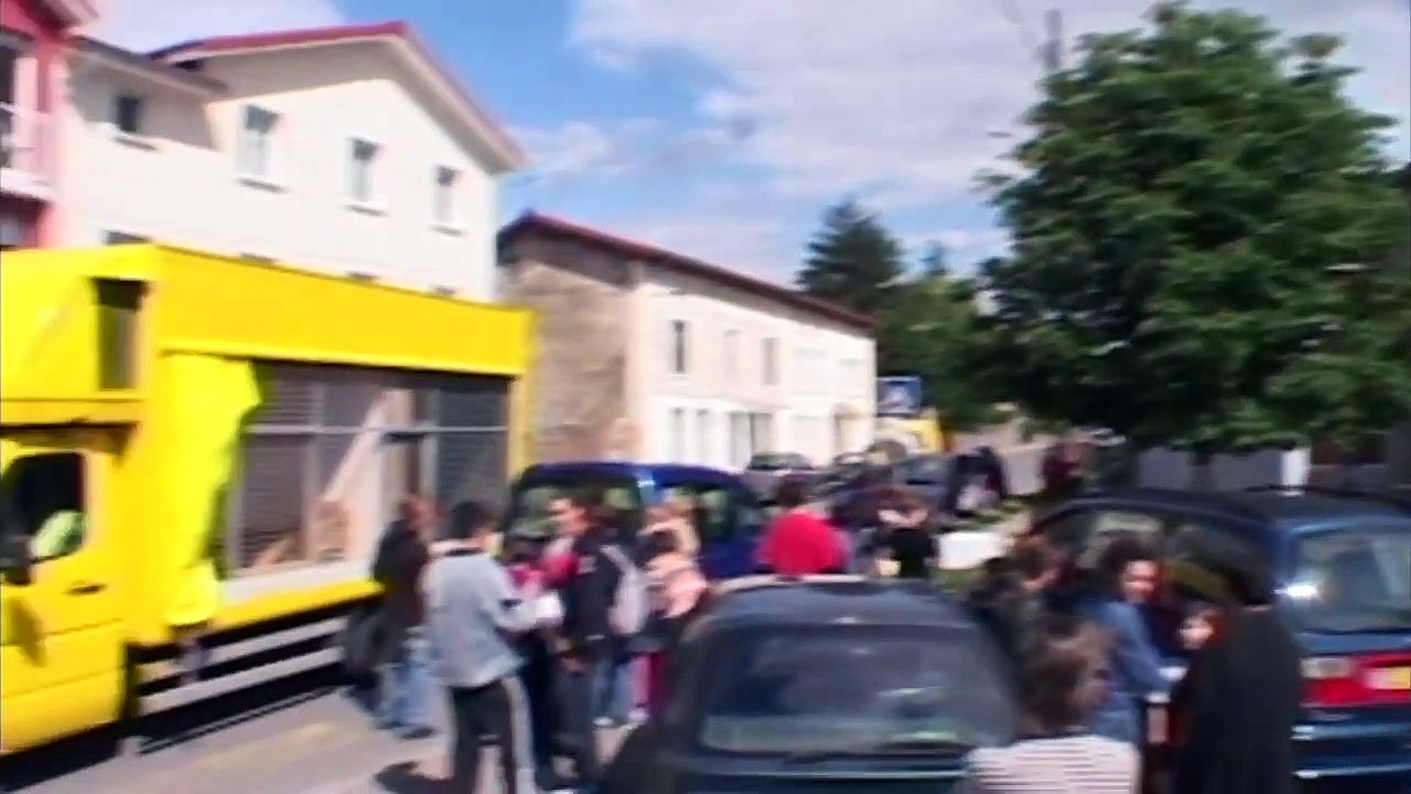 Bals populaires, cirques, les dessous d'une tournée d'été