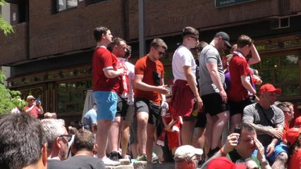 Tải video: Liverpool fans gather ahead of Champions League final