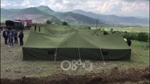 RTV Ora - Ngrihen çadrat për strehimin e banorëve që u prekën nga tërmeti në Korçë