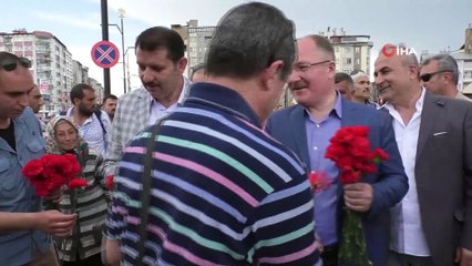 Doğu Ekspresi yolcularına karanfilli, halaylı karşılama