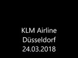 Flugzeug KLM Airline landet am Flughafen Düsseldorf. KLM   Airline  lands  Düsseldorf  Airport.