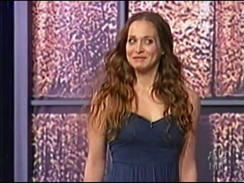 Fiona Apple on Carson Daly - Interview & Song (2006)