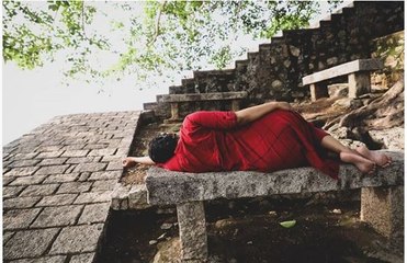 അശ്ലീല കമന്റിനു അനുമോളുടെ മാസ്സ് മറുപടി