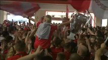 Euforia en las calles de Liverpool tras la victoria de los Reds en Champions