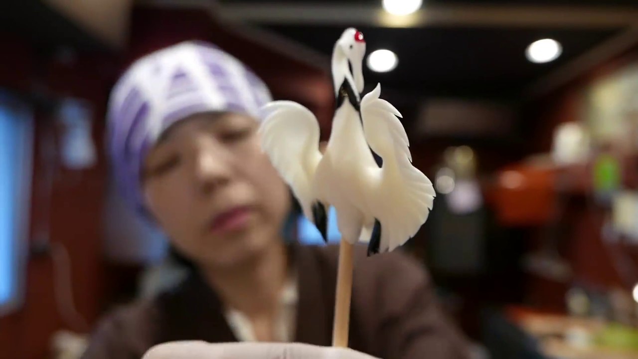 Street Food Market Discovery | JAPANESE CANDY ART - Dog, Bird, Beetle, Monkey AMEZAIKU YOSHIHARA Tokyo Japan
