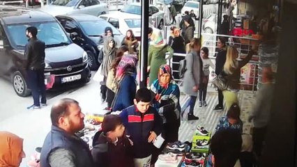 KOCAELİ Takip ettiği kadının sırtındaki çantasından cüzdanı çaldı, o anlar kamerada