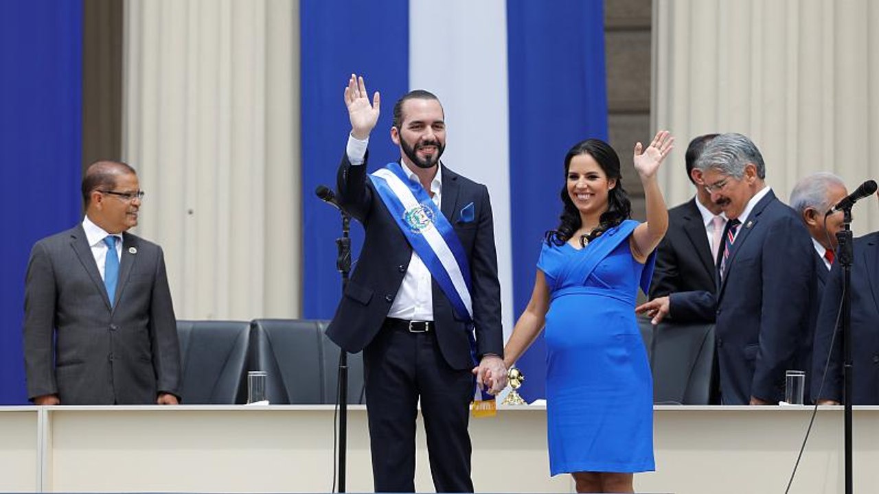 Nayib Bukele in San Salvador als Präsident vereidigt