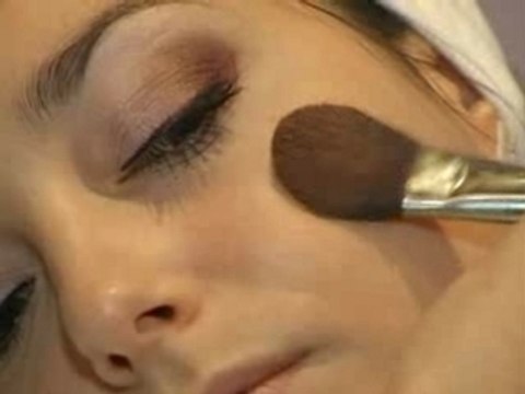 Leçon de maquillage n° 6 : appliquer son blush