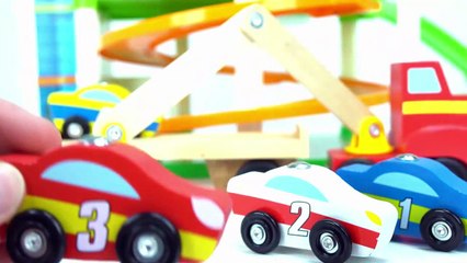 Learn Colors with Toy Cars and Wooden Lifting Truck!