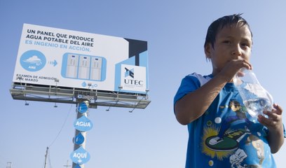 Amazing Highway Billboard Makes Drinking Water Out Of Thin Air