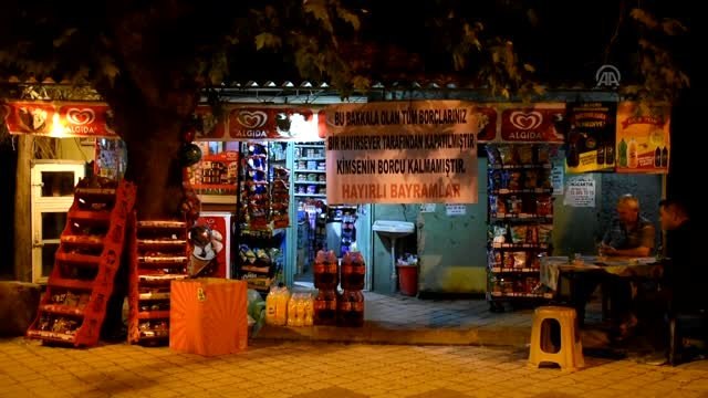 Hayırseverler veresiye defteri satın aldı