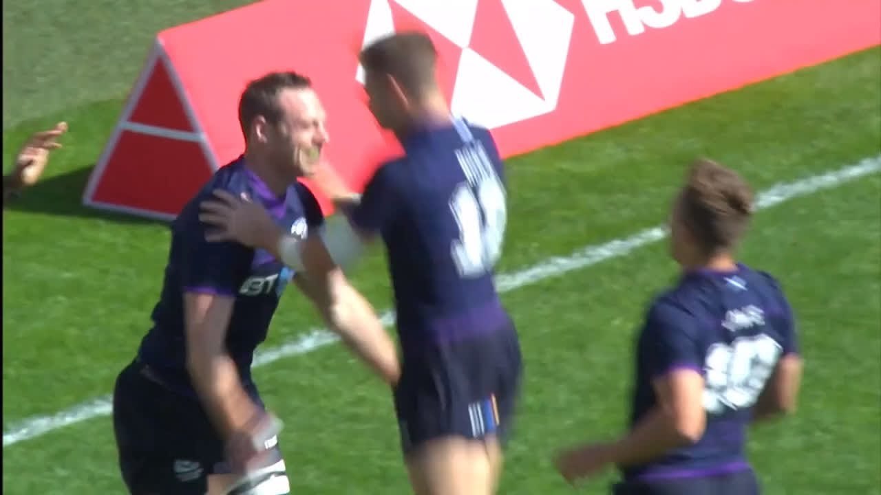 Scott Riddell scores in his final ever sevens match