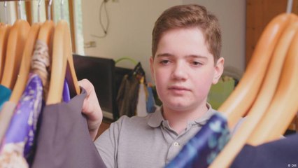 مصمم الأزياء جوش بيرش جونز