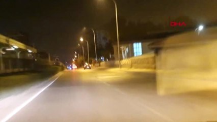 Adana'da otomobilinin çekileceğini anlayınca trafikte dehşet yaşattı, yakalanınca ağladı