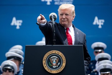 La visite de Donald Trump à Londres pulvérise les protocoles