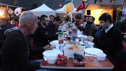 Hollanda'da gayrimüslim muhabir ramazanda oruç tuttu