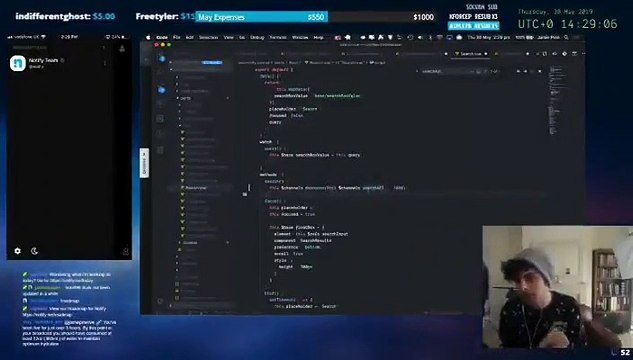 Quando uma mãe se faz de ninja para não interromper uma transmissão ao vivo do filho no YouTube