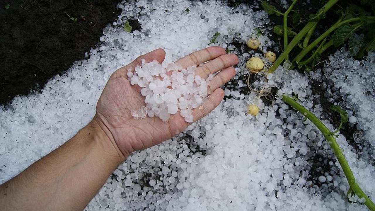 Video: Süditalien mit Hagel bedeckt, Unwetter auch in Deutschland